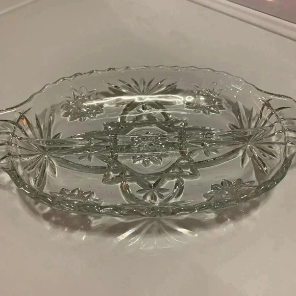 Candy Dish With Divider in the Middle - Picture 1 of 5